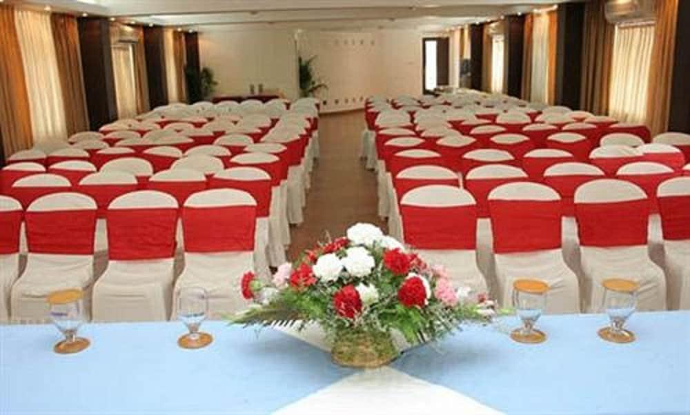 Alor Holiday Resort Calangute Eksteriør bilde